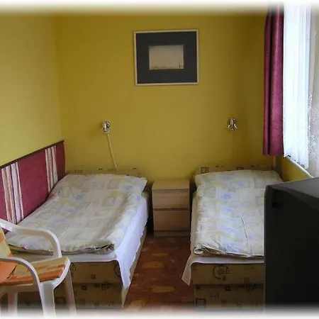 Amon Vendeghaz Guest house *